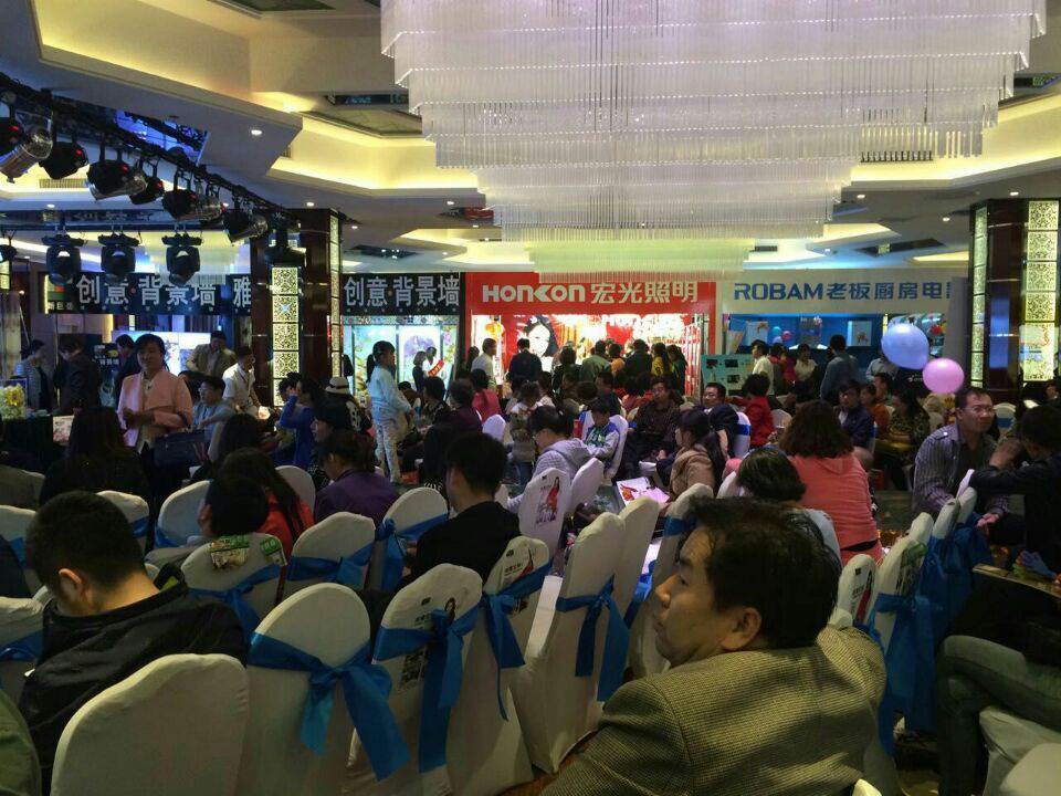 我与大牌有个约会——凯发k8一触即发照明砍价会演绎销量传奇
